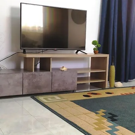 House Near The 1 Apartment *