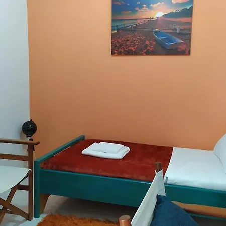 Apartament House Near The 1